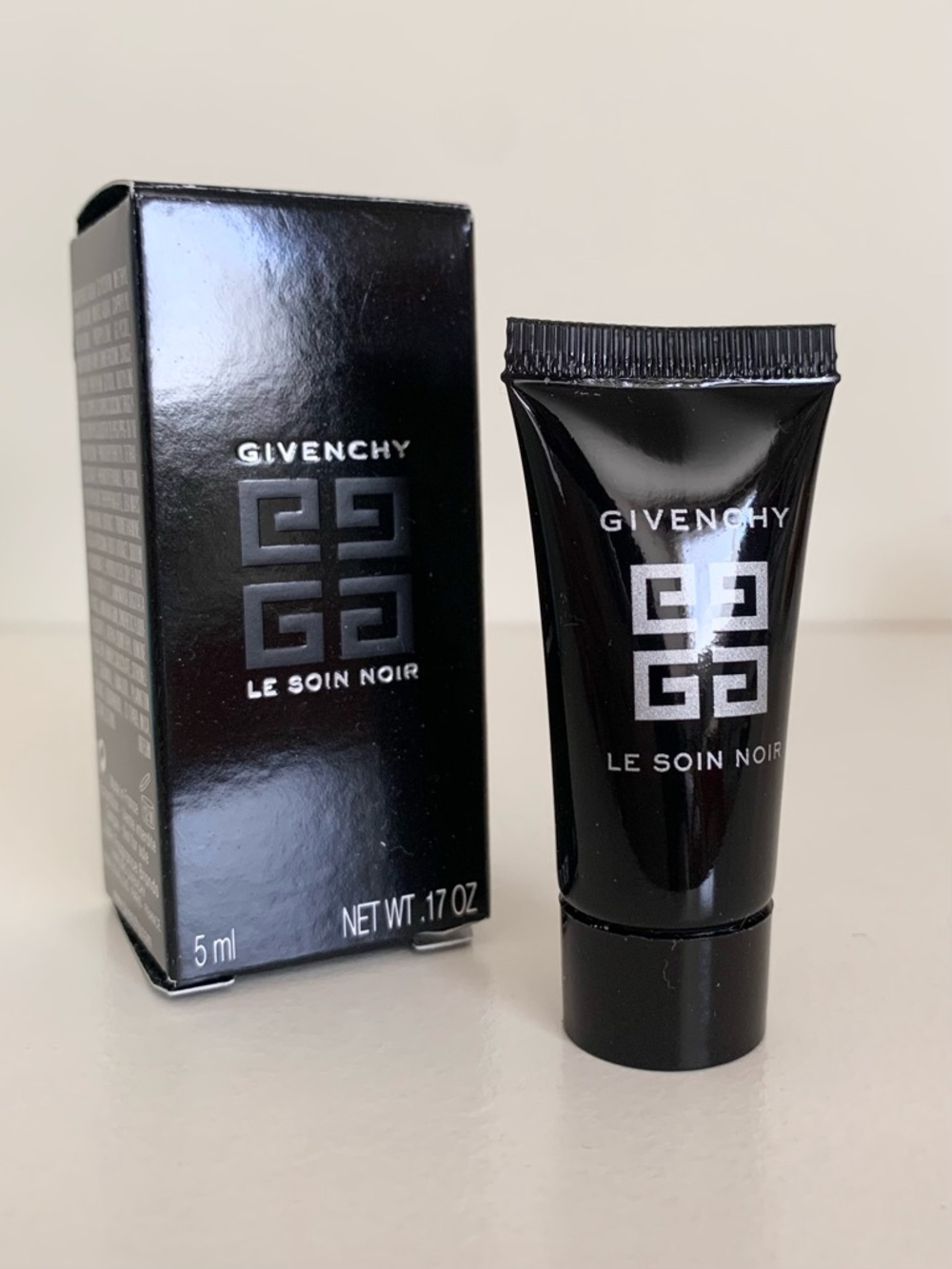 Givenchy Le Soin Noir skincare